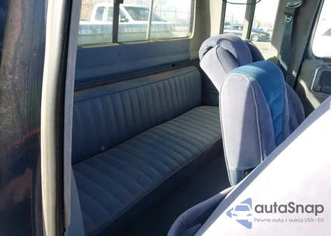 1985 Ford F250 z USA, uszkodzony, nr VIN 1FTHX25L3FKB17291